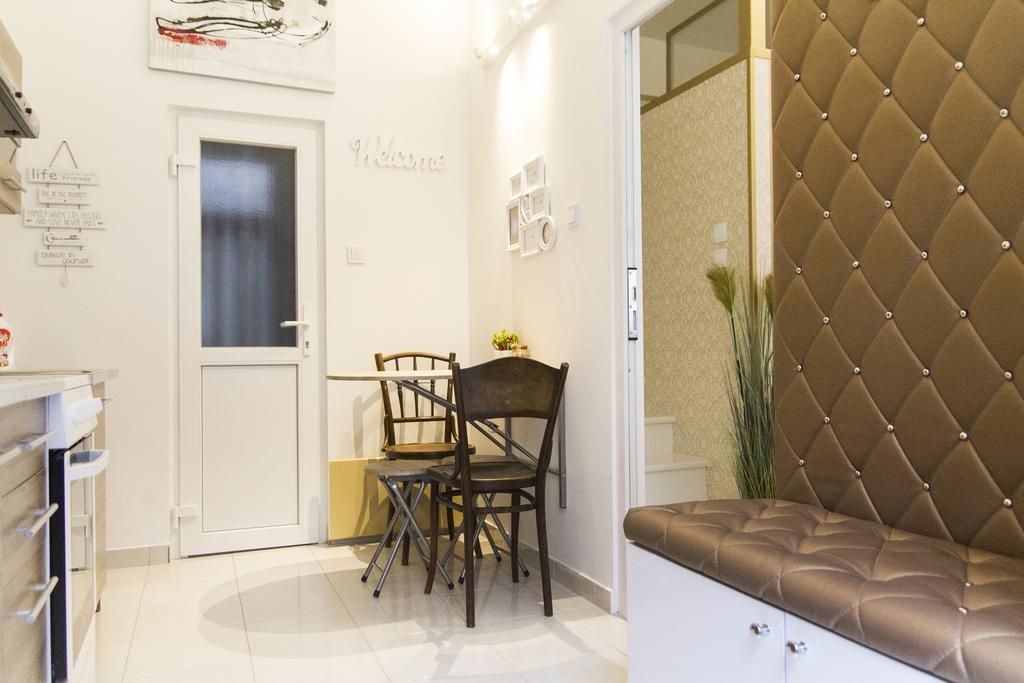 Ava'S Champagne Studio City Center-Andrash Street King Street Budapest Exterior foto